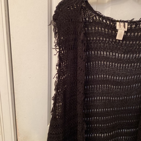 Long Fringed Vest - Picture 2 of 4